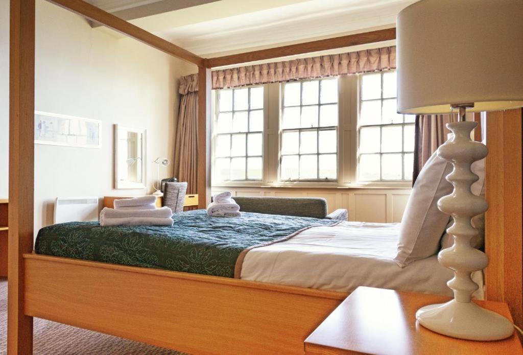 The Portpatrick Hotel By Compass Hospitality ภายนอก รูปภาพ